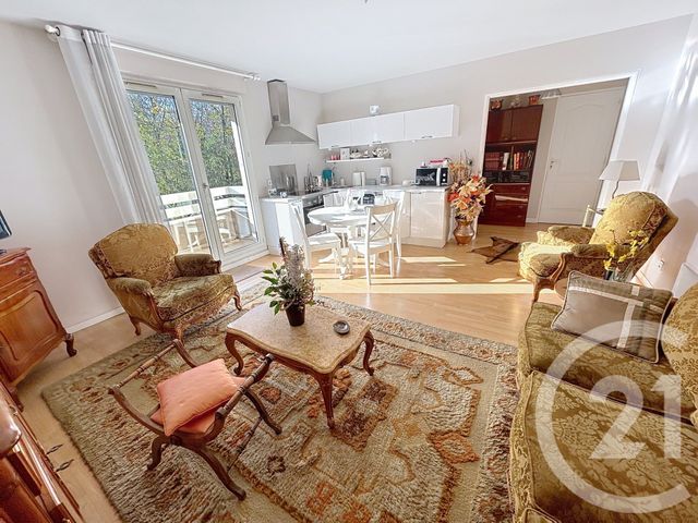 Appartement F2 à vendre - 2 pièces - 38.69 m2 - LE KREMLIN BICETRE - 94 - ILE-DE-FRANCE - Century 21 K.B. Immobilier