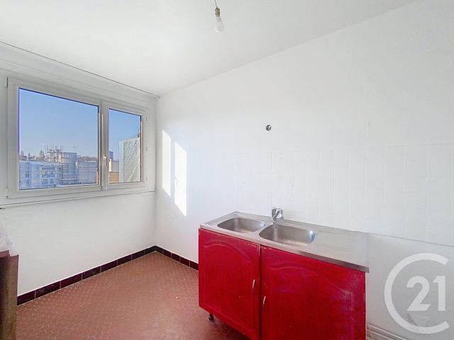 Appartement F2 à vendre - 2 pièces - 41.8 m2 - LE KREMLIN BICETRE - 94 - ILE-DE-FRANCE - Century 21 K.B. Immobilier