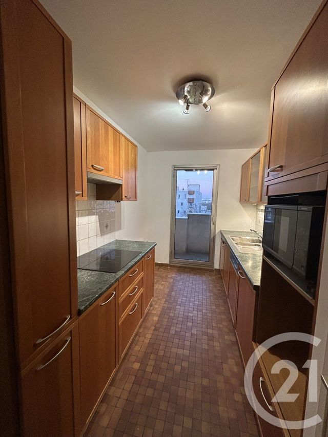 Appartement F3 à louer - 3 pièces - 65.0 m2 - LE KREMLIN BICETRE - 94 - ILE-DE-FRANCE - Century 21 K.B. Immobilier