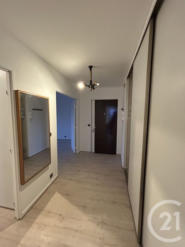 Appartement F3 à louer - 3 pièces - 65.0 m2 - LE KREMLIN BICETRE - 94 - ILE-DE-FRANCE - Century 21 K.B. Immobilier