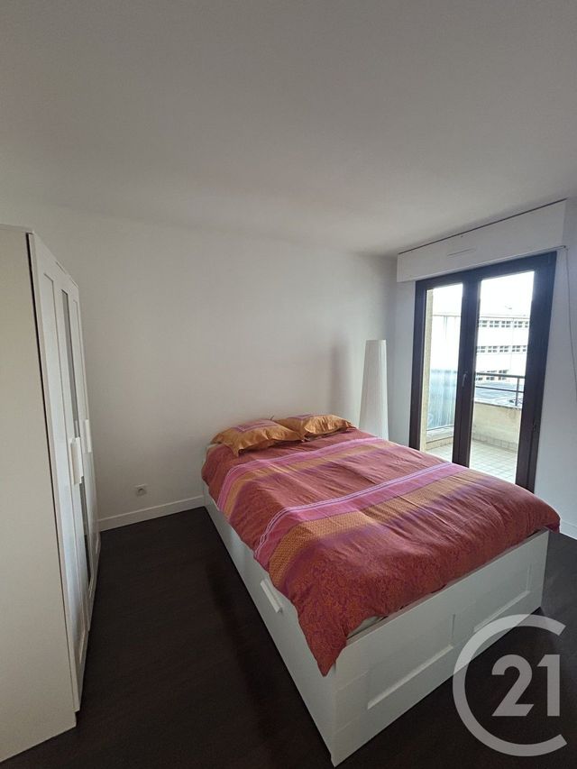 Appartement F3 à louer - 3 pièces - 64.02 m2 - LE KREMLIN BICETRE - 94 - ILE-DE-FRANCE - Century 21 K.B. Immobilier