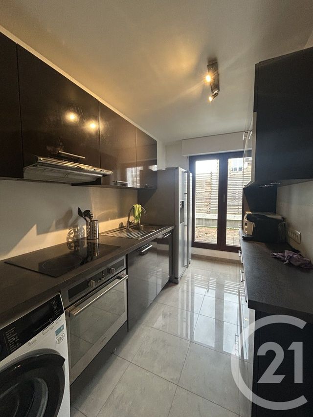 Appartement F3 à louer - 3 pièces - 64.02 m2 - LE KREMLIN BICETRE - 94 - ILE-DE-FRANCE - Century 21 K.B. Immobilier