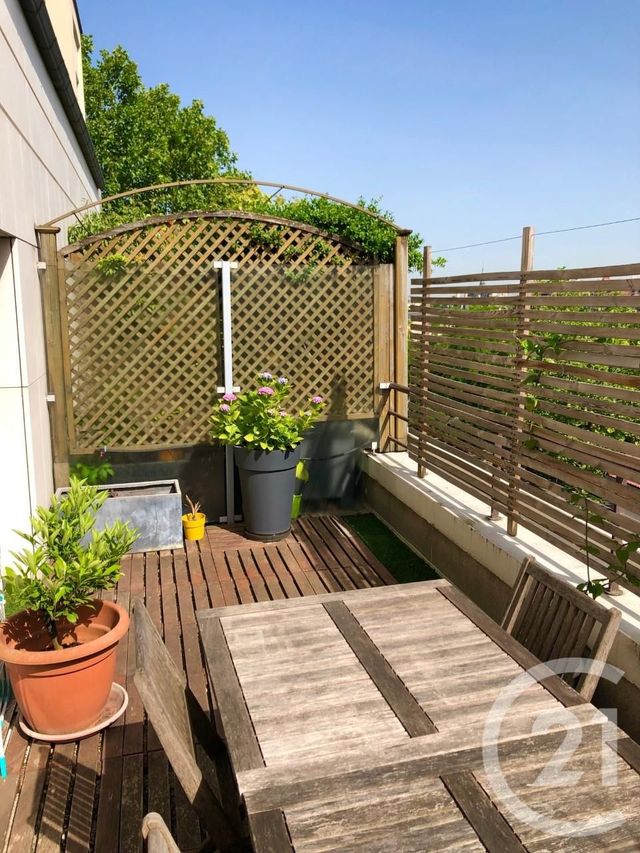 Appartement F3 à louer - 3 pièces - 64.02 m2 - LE KREMLIN BICETRE - 94 - ILE-DE-FRANCE - Century 21 K.B. Immobilier