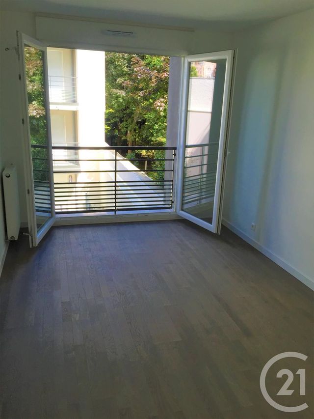 Appartement F2 à louer - 2 pièces - 51.58 m2 - LE KREMLIN BICETRE - 94 - ILE-DE-FRANCE - Century 21 K.B. Immobilier