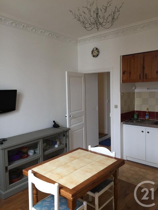 Appartement F2 à louer - 2 pièces - 35.0 m2 - LE KREMLIN BICETRE - 94 - ILE-DE-FRANCE - Century 21 K.B. Immobilier