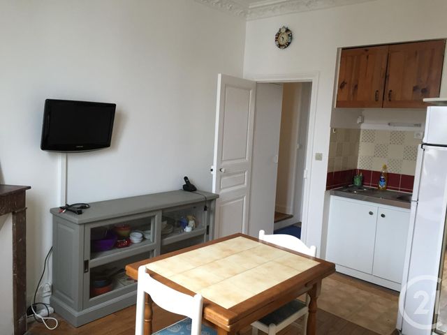 Appartement F2 à louer - 2 pièces - 35.0 m2 - LE KREMLIN BICETRE - 94 - ILE-DE-FRANCE - Century 21 K.B. Immobilier