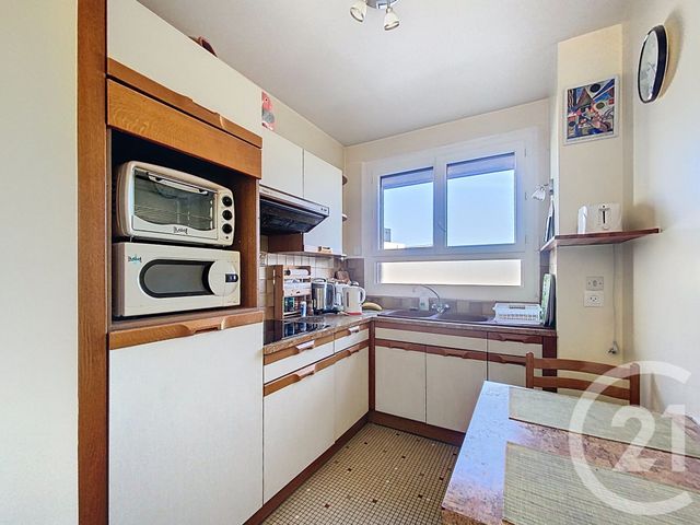 Appartement F2 à vendre - 2 pièces - 42.06 m2 - LE KREMLIN BICETRE - 94 - ILE-DE-FRANCE - Century 21 K.B. Immobilier