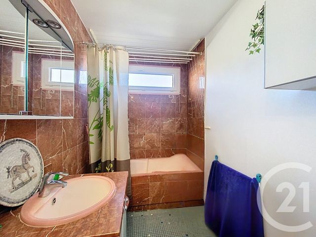 Appartement F2 à vendre - 2 pièces - 42.06 m2 - LE KREMLIN BICETRE - 94 - ILE-DE-FRANCE - Century 21 K.B. Immobilier