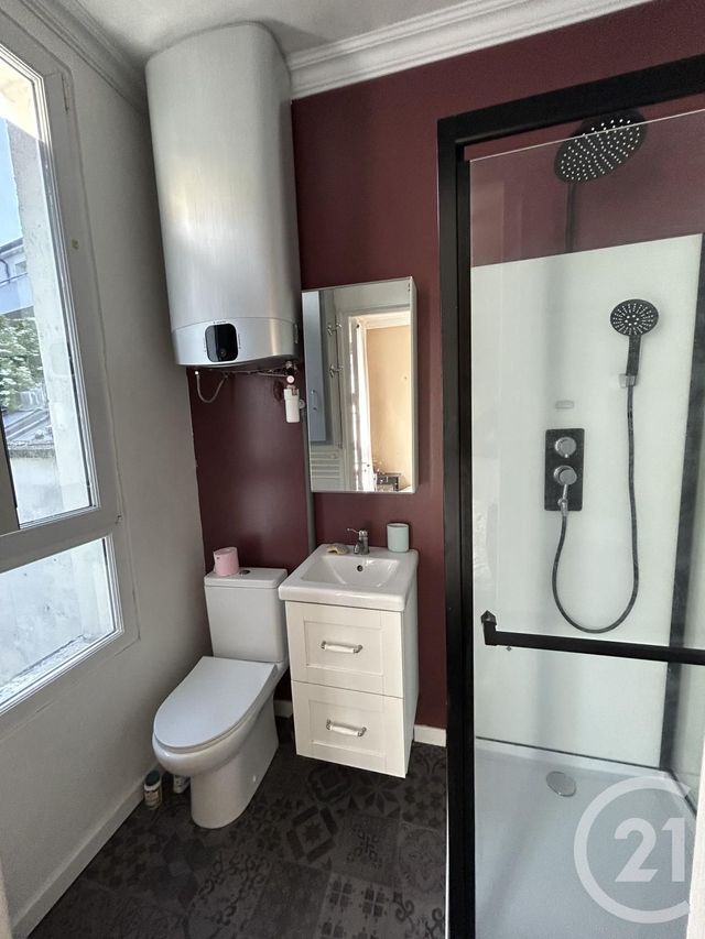 Appartement F2 à louer - 2 pièces - 25.17 m2 - LE KREMLIN BICETRE - 94 - ILE-DE-FRANCE - Century 21 K.B. Immobilier