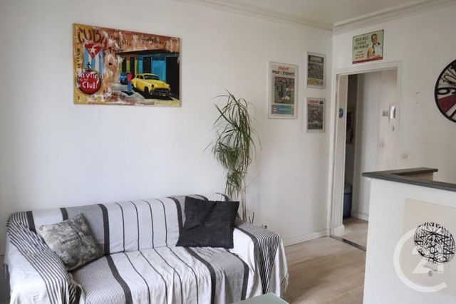 Appartement F2 à louer - 2 pièces - 32.22 m2 - LE KREMLIN BICETRE - 94 - ILE-DE-FRANCE - Century 21 K.B. Immobilier