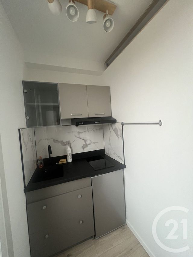 Appartement T2 à louer - 2 pièces - 27.35 m2 - CACHAN - 94 - ILE-DE-FRANCE - Century 21 K.B. Immobilier