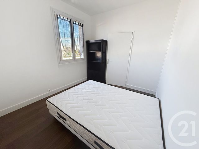 Appartement F2 à vendre - 2 pièces - 42.6 m2 - LE KREMLIN BICETRE - 94 - ILE-DE-FRANCE - Century 21 K.B. Immobilier