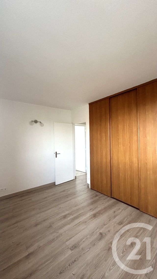 Appartement F3 à louer - 3 pièces - 50.16 m2 - VILLEJUIF - 94 - ILE-DE-FRANCE - Century 21 K.B. Immobilier