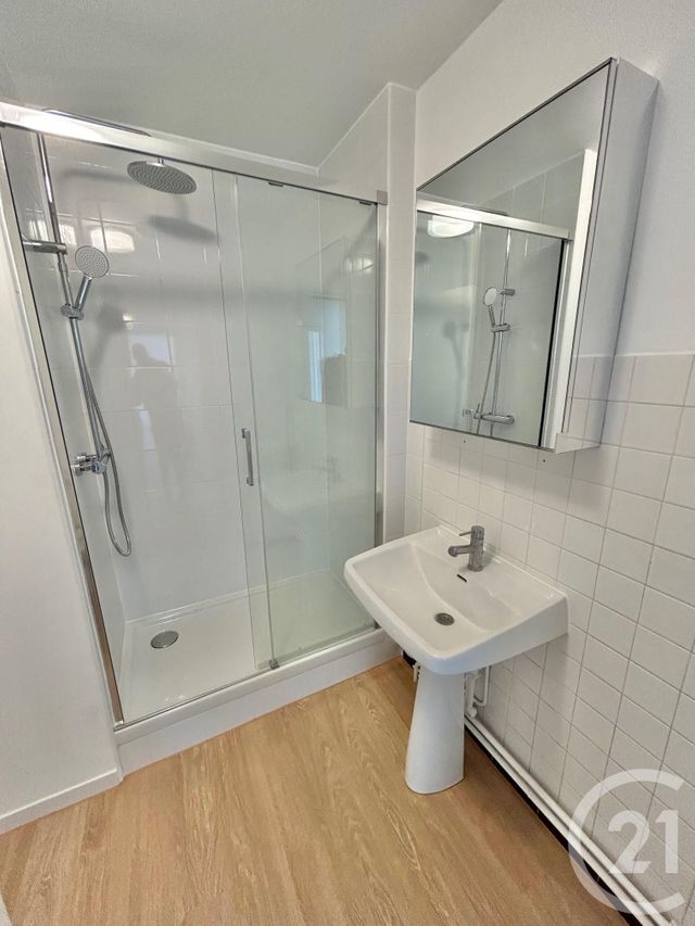 Appartement F2 à louer - 2 pièces - 46.05 m2 - CACHAN - 94 - ILE-DE-FRANCE - Century 21 K.B. Immobilier