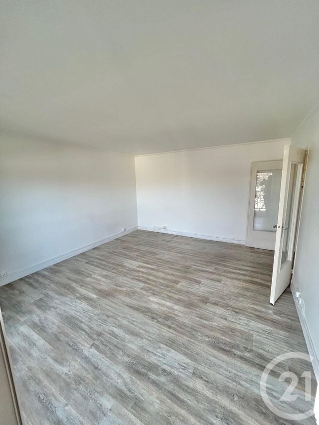 Appartement F2 à louer - 2 pièces - 46.05 m2 - CACHAN - 94 - ILE-DE-FRANCE - Century 21 K.B. Immobilier