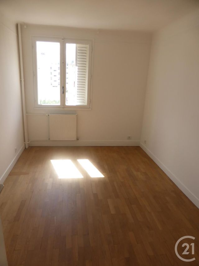 Appartement F3 à louer - 3 pièces - 63.0 m2 - LE KREMLIN BICETRE - 94 - ILE-DE-FRANCE - Century 21 K.B. Immobilier