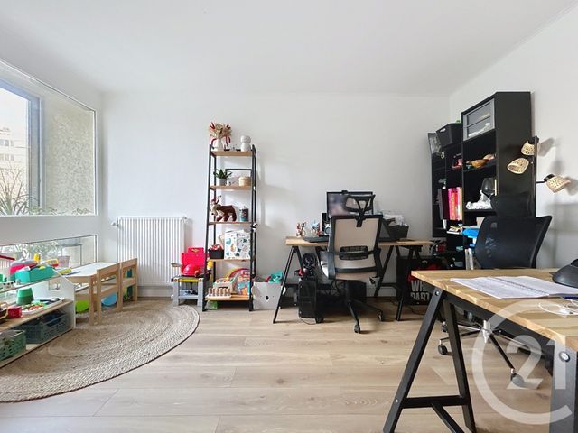 Appartement F4 à vendre - 4 pièces - 86.6 m2 - LE KREMLIN BICETRE - 94 - ILE-DE-FRANCE - Century 21 K.B. Immobilier