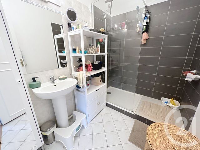 Appartement F4 à vendre - 4 pièces - 86.6 m2 - LE KREMLIN BICETRE - 94 - ILE-DE-FRANCE - Century 21 K.B. Immobilier