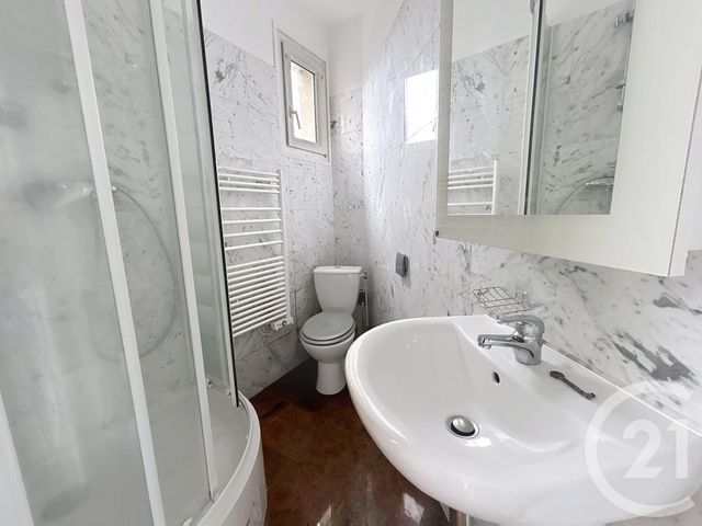 Appartement F2 à vendre - 2 pièces - 38.44 m2 - LE KREMLIN BICETRE - 94 - ILE-DE-FRANCE - Century 21 K.B. Immobilier