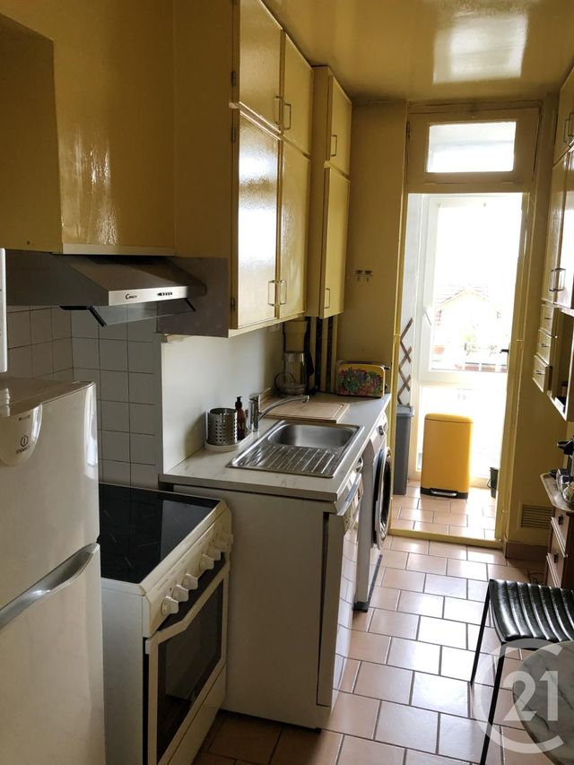 Appartement F4 à louer - 4 pièces - 76.4 m2 - LE KREMLIN BICETRE - 94 - ILE-DE-FRANCE - Century 21 K.B. Immobilier