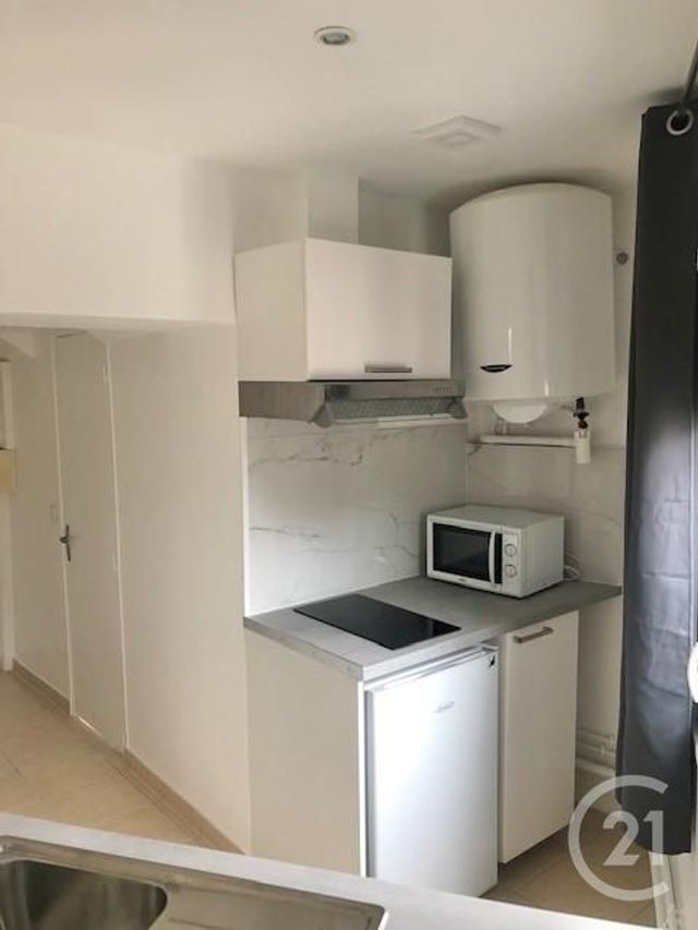 Appartement F1 à louer - 1 pièce - 20.79 m2 - LE KREMLIN BICETRE - 94 - ILE-DE-FRANCE - Century 21 K.B. Immobilier
