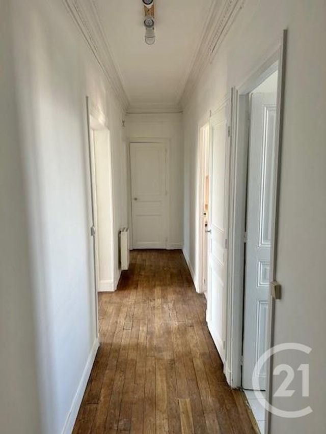 Appartement T2 à louer - 2 pièces - 46.44 m2 - LE KREMLIN BICETRE - 94 - ILE-DE-FRANCE - Century 21 K.B. Immobilier
