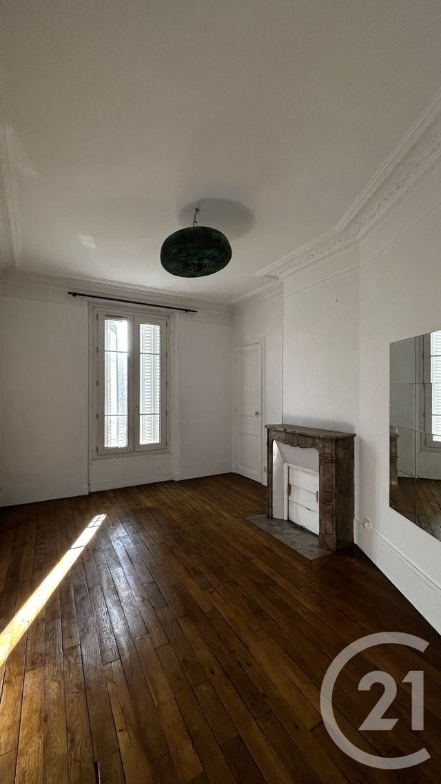 Appartement T2 à louer - 2 pièces - 46.44 m2 - LE KREMLIN BICETRE - 94 - ILE-DE-FRANCE - Century 21 K.B. Immobilier