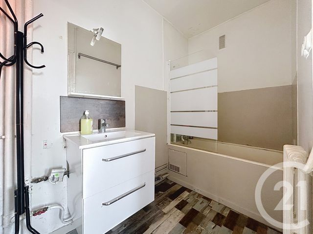 Appartement F3 à vendre - 3 pièces - 50.0 m2 - LE KREMLIN BICETRE - 94 - ILE-DE-FRANCE - Century 21 K.B. Immobilier