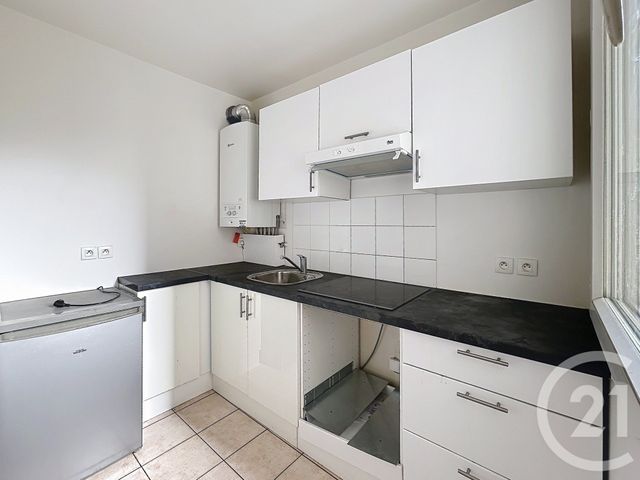 Appartement F1 à vendre - 1 pièce - 33.01 m2 - LE KREMLIN BICETRE - 94 - ILE-DE-FRANCE - Century 21 K.B. Immobilier