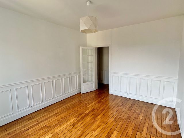 Appartement F2 à louer - 2 pièces - 46.04 m2 - LE KREMLIN BICETRE - 94 - ILE-DE-FRANCE - Century 21 K.B. Immobilier