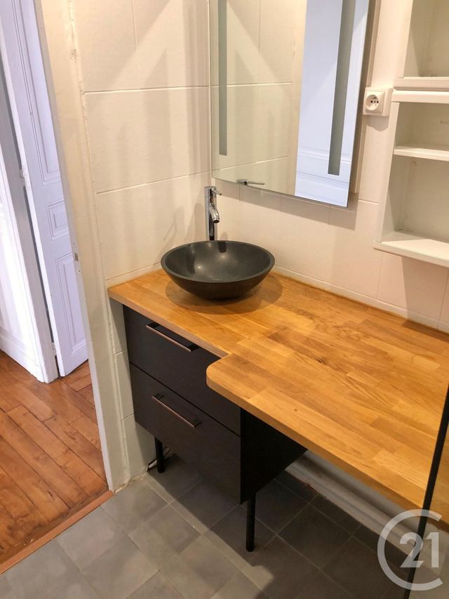 Appartement F2 à louer - 2 pièces - 46.04 m2 - LE KREMLIN BICETRE - 94 - ILE-DE-FRANCE - Century 21 K.B. Immobilier