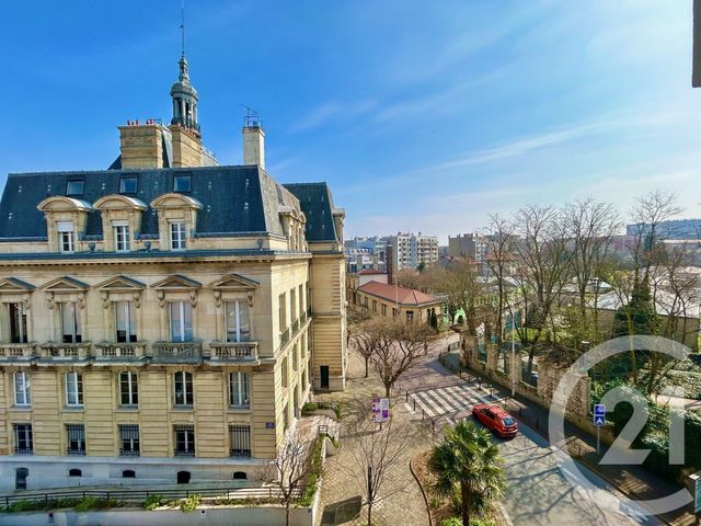 Appartement F2 à louer - 2 pièces - 46.04 m2 - LE KREMLIN BICETRE - 94 - ILE-DE-FRANCE - Century 21 K.B. Immobilier