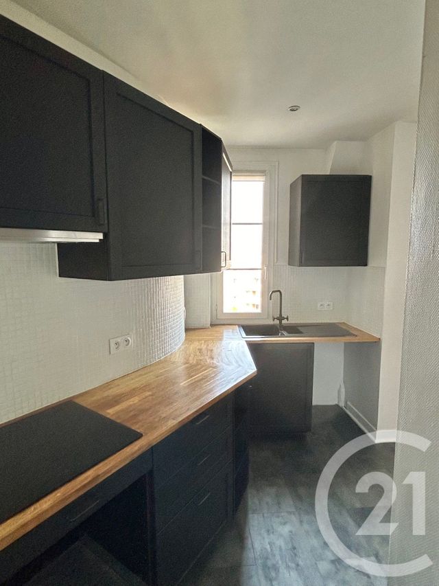 Appartement F2 à louer - 2 pièces - 46.04 m2 - LE KREMLIN BICETRE - 94 - ILE-DE-FRANCE - Century 21 K.B. Immobilier