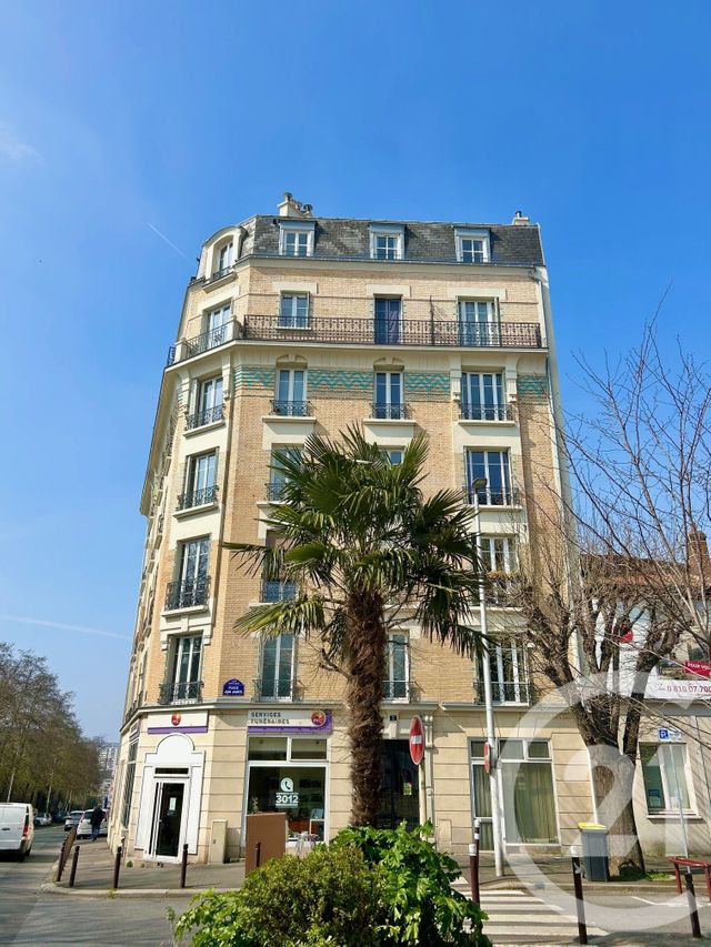 Appartement F2 à louer - 2 pièces - 46.04 m2 - LE KREMLIN BICETRE - 94 - ILE-DE-FRANCE - Century 21 K.B. Immobilier