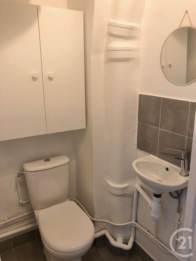 Appartement F2 à louer - 2 pièces - 46.04 m2 - LE KREMLIN BICETRE - 94 - ILE-DE-FRANCE - Century 21 K.B. Immobilier