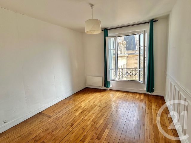 Appartement F2 à louer - 2 pièces - 46.04 m2 - LE KREMLIN BICETRE - 94 - ILE-DE-FRANCE - Century 21 K.B. Immobilier