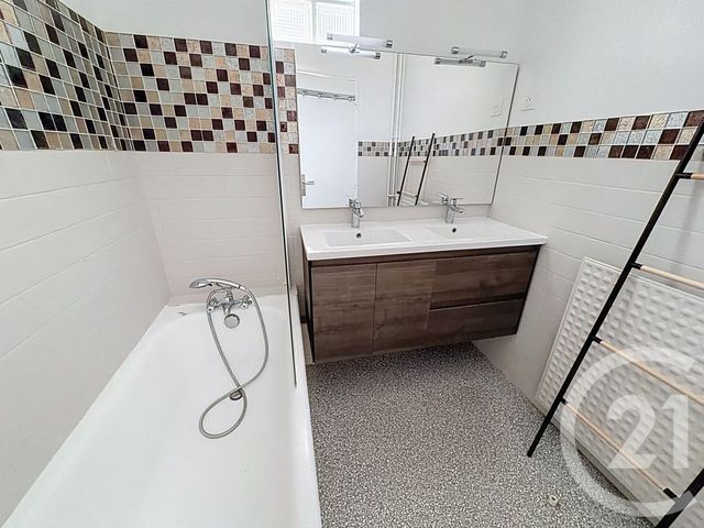 Appartement F4 à vendre - 4 pièces - 80.48 m2 - PARIS - 75013 - ILE-DE-FRANCE - Century 21 K.B. Immobilier