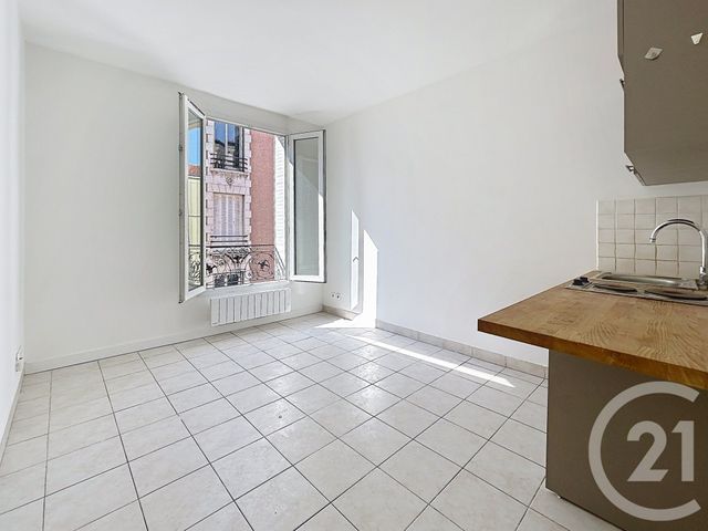 Appartement F2 à vendre - 2 pièces - 26.14 m2 - LE KREMLIN BICETRE - 94 - ILE-DE-FRANCE - Century 21 K.B. Immobilier