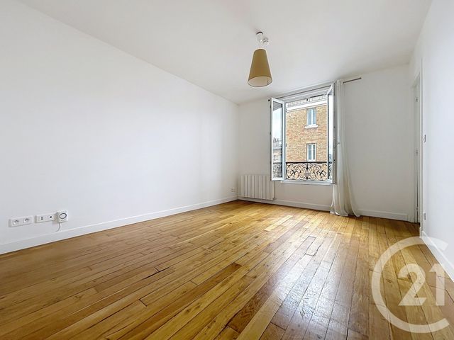 Appartement F2 à vendre - 2 pièces - 36.6 m2 - LE KREMLIN BICETRE - 94 - ILE-DE-FRANCE - Century 21 K.B. Immobilier