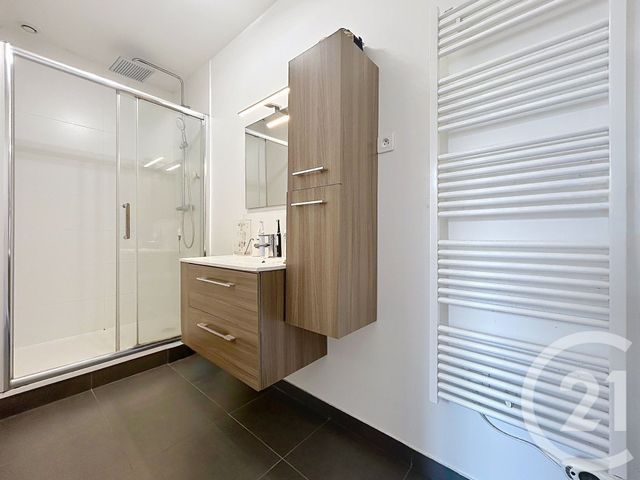 Appartement F2 à vendre - 2 pièces - 36.6 m2 - LE KREMLIN BICETRE - 94 - ILE-DE-FRANCE - Century 21 K.B. Immobilier