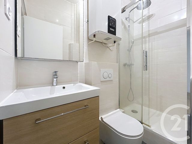 Appartement F2 à vendre - 2 pièces - 37.01 m2 - LE KREMLIN BICETRE - 94 - ILE-DE-FRANCE - Century 21 K.B. Immobilier