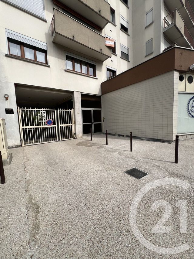 Appartement Studio à louer - 1 pièce - 32.39 m2 - LE KREMLIN BICETRE - 94 - ILE-DE-FRANCE - Century 21 K.B. Immobilier