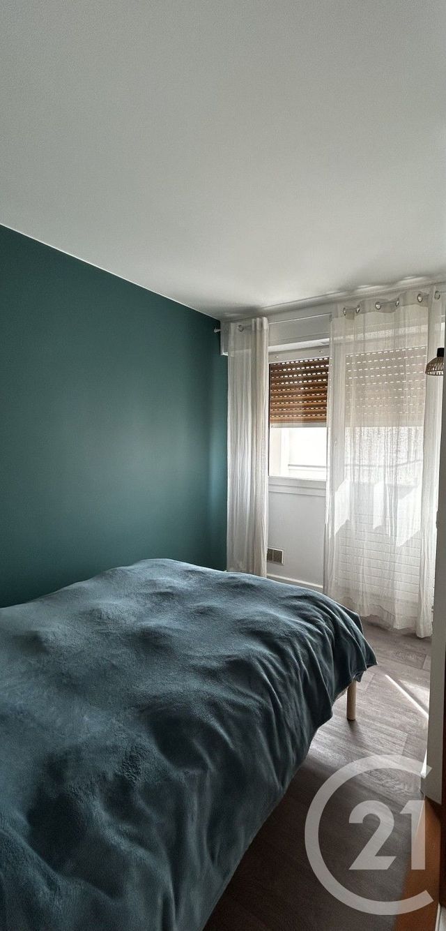 Appartement T2 à louer - 2 pièces - 45.75 m2 - PARIS - 75010 - ILE-DE-FRANCE - Century 21 K.B. Immobilier