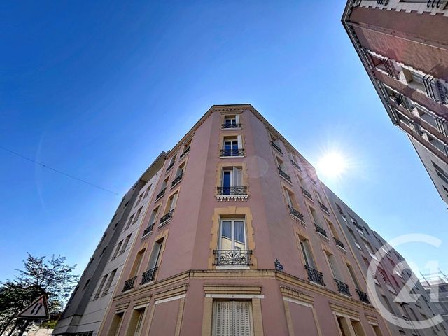 Appartement F2 à vendre - 2 pièces - 26.14 m2 - LE KREMLIN BICETRE - 94 - ILE-DE-FRANCE - Century 21 K.B. Immobilier