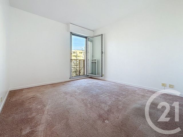 Appartement F3 à vendre - 3 pièces - 69.01 m2 - LE KREMLIN BICETRE - 94 - ILE-DE-FRANCE - Century 21 K.B. Immobilier