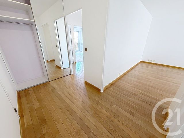 Appartement F3 à vendre - 3 pièces - 69.01 m2 - LE KREMLIN BICETRE - 94 - ILE-DE-FRANCE - Century 21 K.B. Immobilier