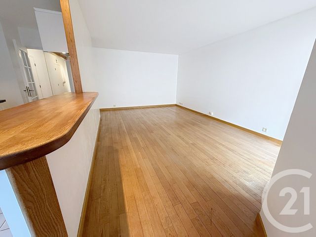 Appartement F3 à vendre - 3 pièces - 69.01 m2 - LE KREMLIN BICETRE - 94 - ILE-DE-FRANCE - Century 21 K.B. Immobilier