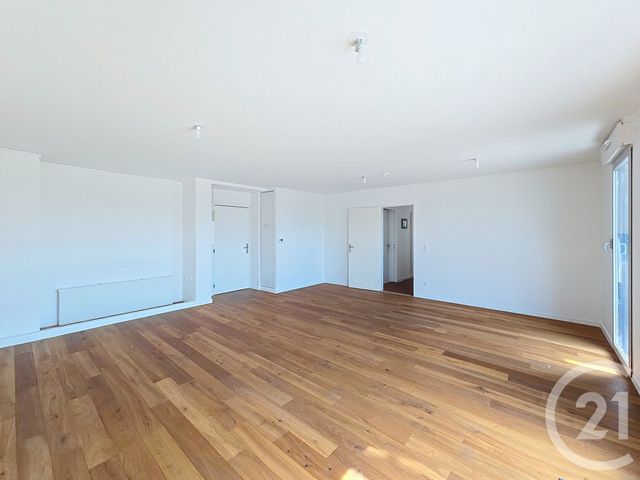 Appartement F3 à vendre - 3 pièces - 74.1 m2 - LE KREMLIN BICETRE - 94 - ILE-DE-FRANCE - Century 21 K.B. Immobilier