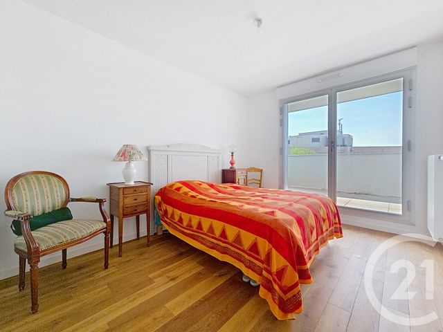 Appartement F3 à vendre - 3 pièces - 74.1 m2 - LE KREMLIN BICETRE - 94 - ILE-DE-FRANCE - Century 21 K.B. Immobilier