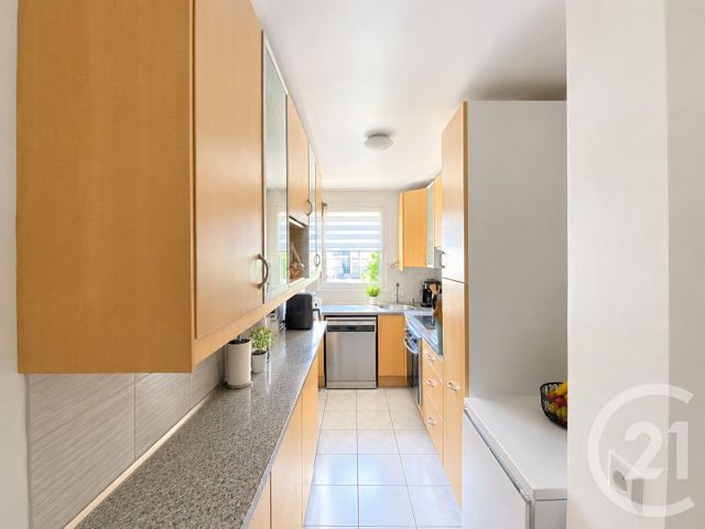Appartement F4 à vendre - 4 pièces - 77.94 m2 - IVRY SUR SEINE - 94 - ILE-DE-FRANCE - Century 21 K.B. Immobilier